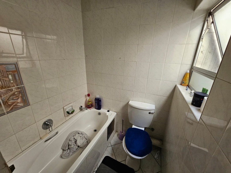 2 Bedroom Property for Sale in Vaalpark Free State